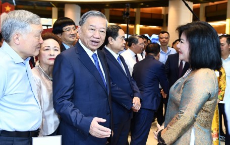 Đ/C TỔNG BÍ THƯ TÔ LÂM CÙNG ĐOÀN ĐẠI BIỂU LÃNH ĐẠO ĐẢNG, NHÀ NƯỚC THĂM GIAN HÀNG HANEL